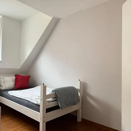 100 M2, 3 Zimmer, Parkplaetze, Balkon, Europapark Hohberg