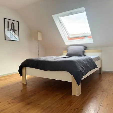 شقة 100 M2, 3 Zimmer, Parkplaetze, Balkon, Europapark *