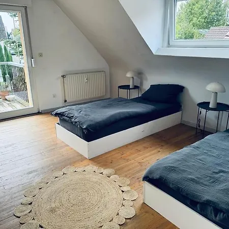 100 M2, 3 Zimmer, Parkplaetze, Balkon, Europapark * Hohberg