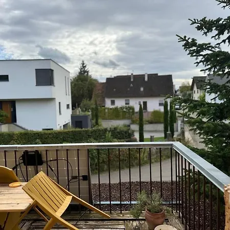 100 M2, 3 Zimmer, Parkplaetze, Balkon, Europapark شقة Hohberg