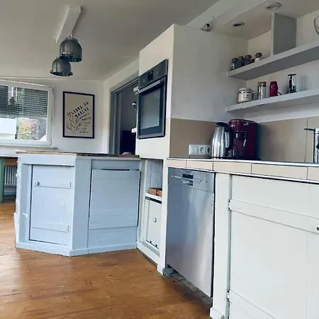 100 M2, 3 Zimmer, Parkplaetze, Balkon, Europapark Hohberg